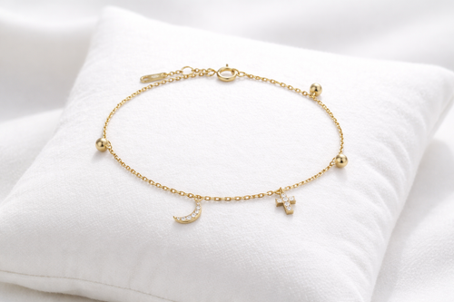gold bracelet